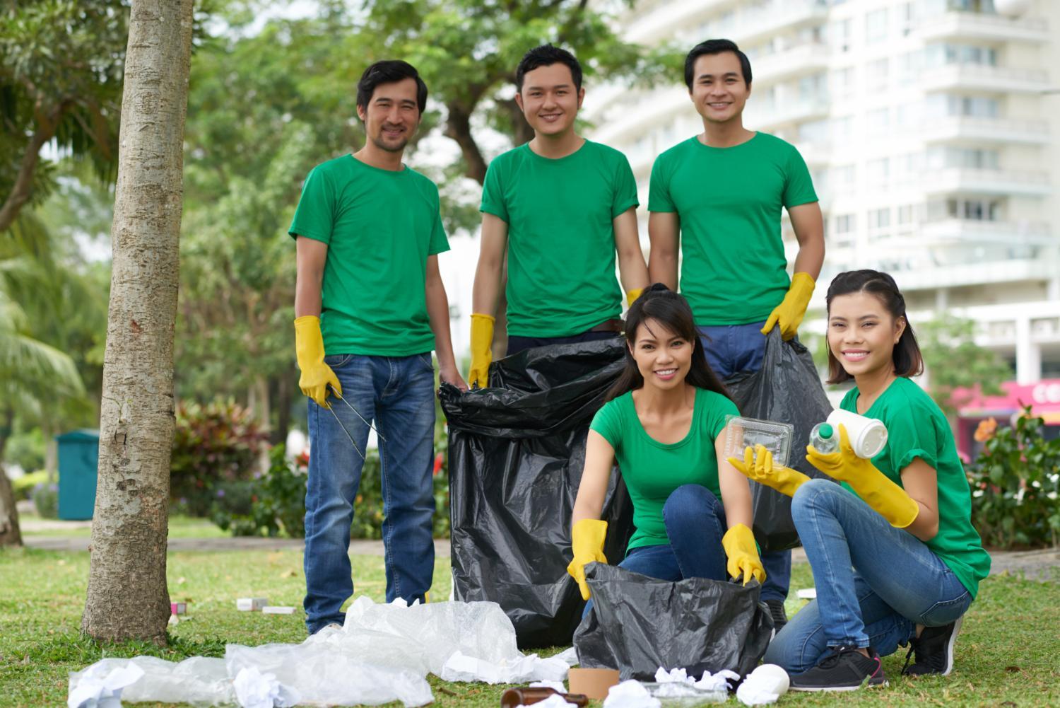 Team vệ sinh công nghiệp